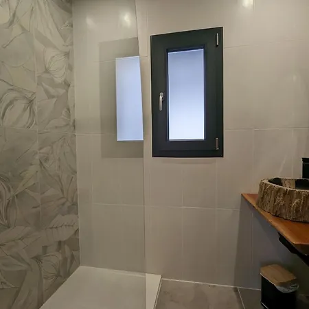 Renove Avec Sauna Prive, Wi-fi Et Parking A - Fr-1-589-619 *